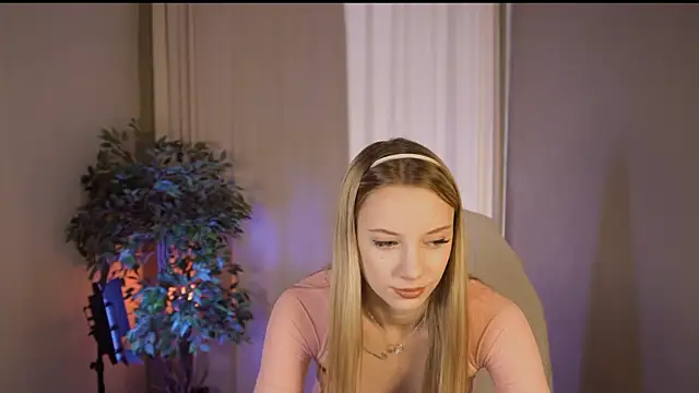 katt  y online show from 03-18-25, 12:28