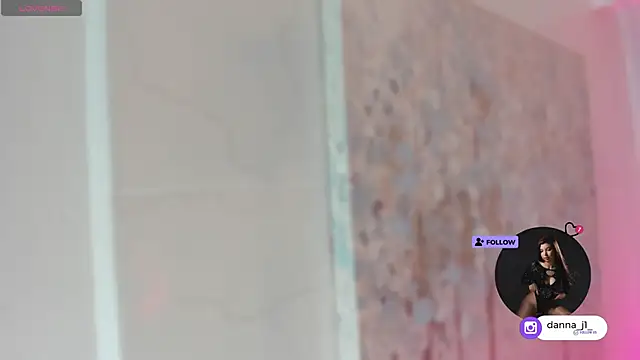 DannaJhonson1 online show from 04-15-26, 07:29