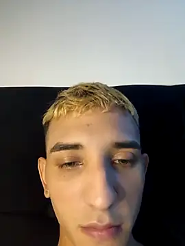 Snapshot of manu_stiv chatting on 03-06-25, 11:42 manu stiv online show from 03-06-25, 11:42