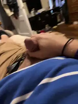 Snapshot of biggzee6 chatting on 02-21-26, 05:15 biggzee6 online show from 02-21-26, 05:15