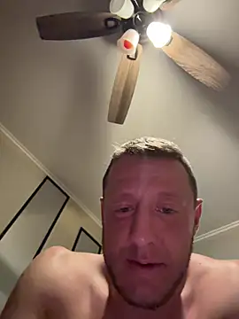 Snapshot of biggzee6 chatting on 02-26-26, 06:35 biggzee6 online show from 02-26-26, 06:35