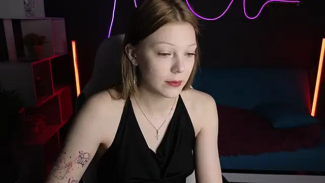 MiaWhisper online show from 01-23-25, 01:08