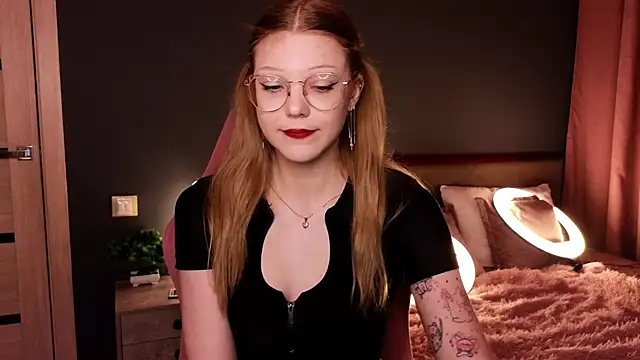 MiaWhisper online show from 02-05-25, 11:23