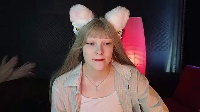 MiaWhisper online show from 03-03-25, 08:08