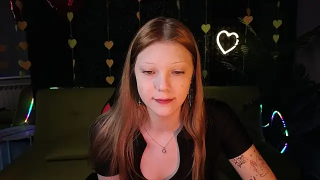 MiaWhisper online show from 02-19-25, 01:08