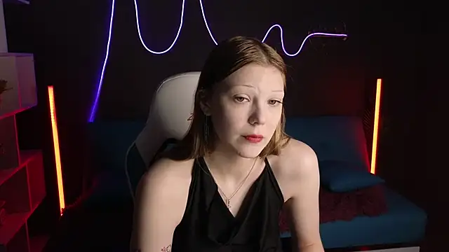 MiaWhisper online show from 01-24-25, 01:13