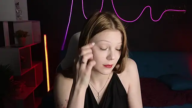 MiaWhisper online show from 01-23-25, 04:09