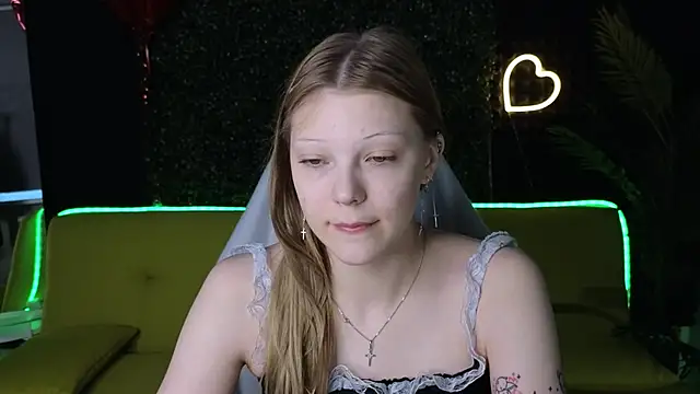 MiaWhisper online show from 03-21-25, 01:02