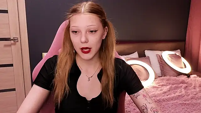 MiaWhisper online show from 02-05-25, 08:21