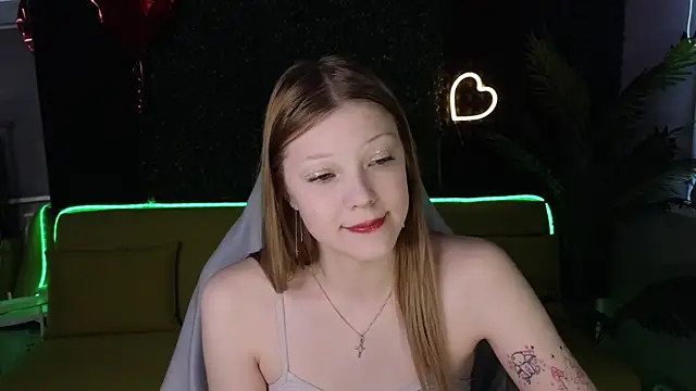 MiaWhisper online show from 03-17-25, 04:08