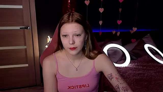 MiaWhisper online show from 02-16-25, 08:21