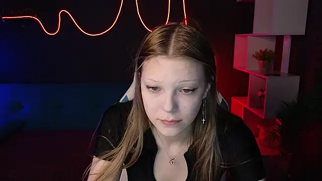 MiaWhisper online show from 02-06-25, 01:16