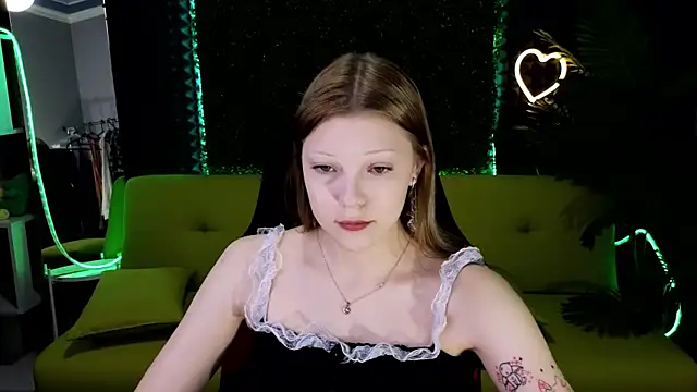 MiaWhisper online show from 01-27-25, 01:16