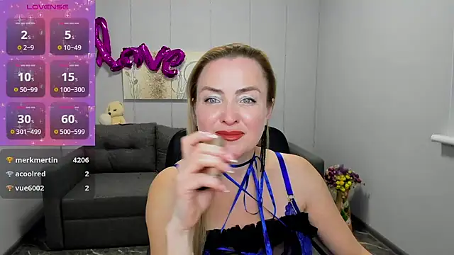 Snapshot of Grace_Lane chatting on 02-13-25, 05:01 Grace Lane online show from 02-13-25, 05:01