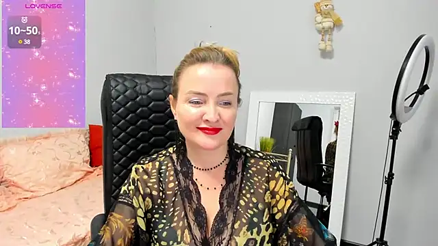 Snapshot of Grace_Lane chatting on 03-19-25, 04:45 Grace Lane online show from 03-19-25, 04:45