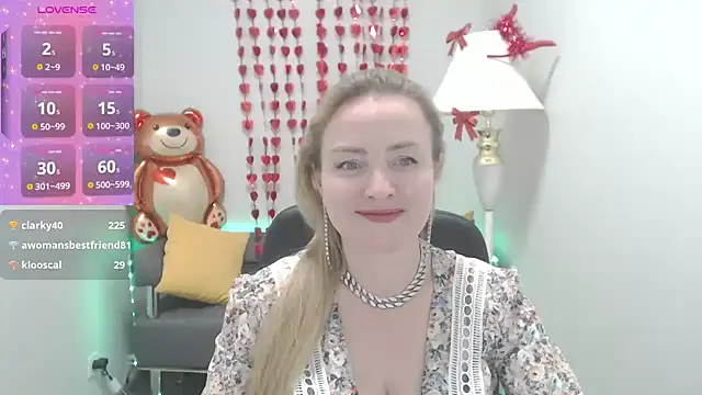 Snapshot of Grace_Lane chatting on 02-25-25, 05:30 Grace Lane online show from 02-25-25, 05:30