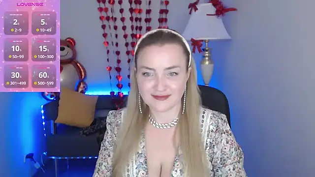 Snapshot of Grace_Lane chatting on 02-25-25, 02:04 Grace Lane online show from 02-25-25, 02:04