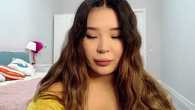 Snapshot of Minamin_20 chatting on 09-13-25, 02:28 Minamin 20 online show from 09-13-25, 02:28