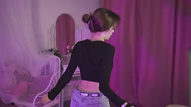 DakotaaJohnnson online show from 02-17-25, 03:33