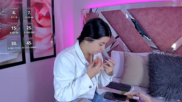 ValeriaOrtega online show from 10-06-25, 11:44