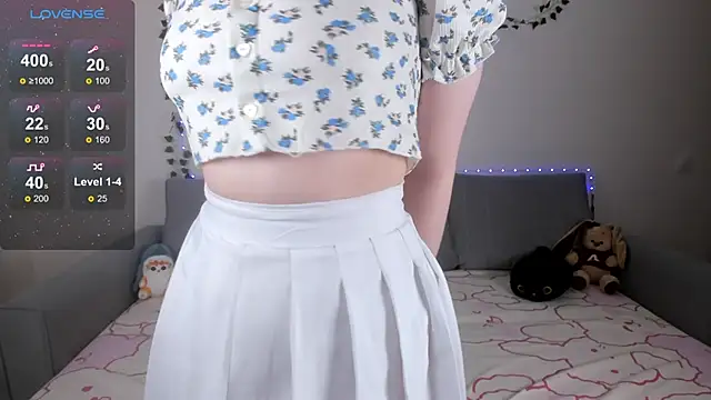 Snapshot of EmmyStar_ chatting on 02-27-25, 04:54 EmmyStar online show from 02-27-25, 04:54