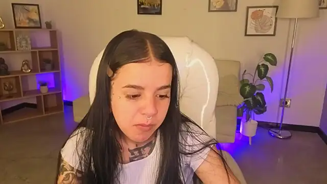 Nicole Foxx  online show from 11-08-25, 07:50