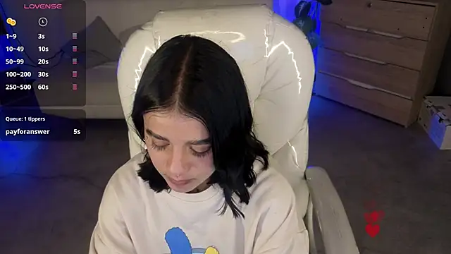 Nicole Foxx  online show from 01-13-26, 06:56