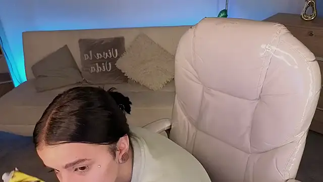 Nicole Foxx  online show from 03-13-26, 07:19