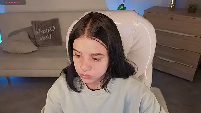 Nicole Foxx  online show from 03-15-26, 06:15