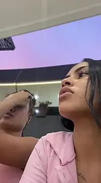 Snapshot of Ariana_lily_ chatting on 03-18-25, 11:20 Ariana lily online show from 03-18-25, 11:20