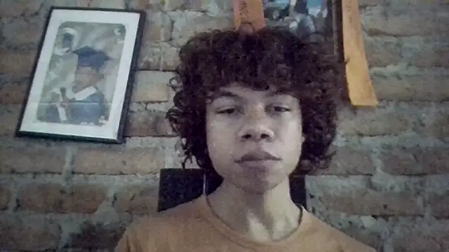 Snapshot of DanteAndKyle chatting on 09-17-25, 07:38 DanteAndKyle online show from 09-17-25, 07:38