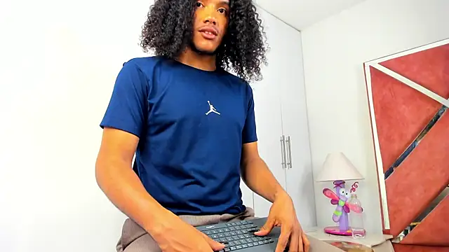 Snapshot of DanteAndKyle chatting on 03-17-25, 01:03 DanteAndKyle online show from 03-17-25, 01:03