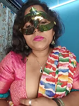 Snapshot of hevensex143 chatting on 05-19-26, 07:54 hevensex143 online show from 05-19-26, 07:54