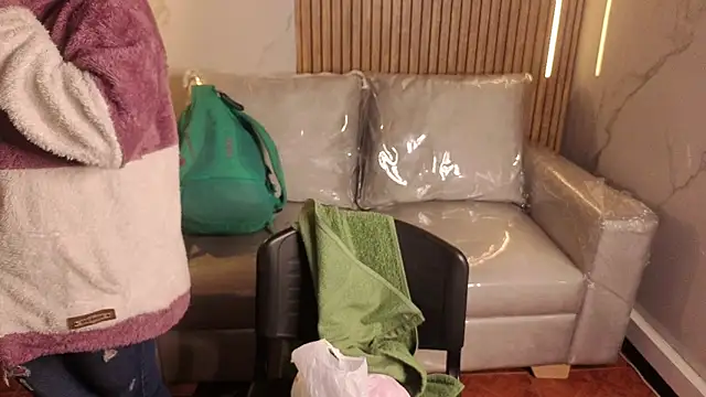 Kitten Cam online show from 06-23-26, 01:14