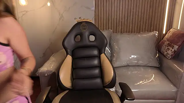 Kitten Cam online show from 01-11-26, 06:04