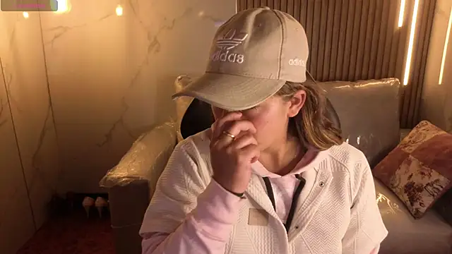 Kitten Cam online show from 01-07-26, 03:55