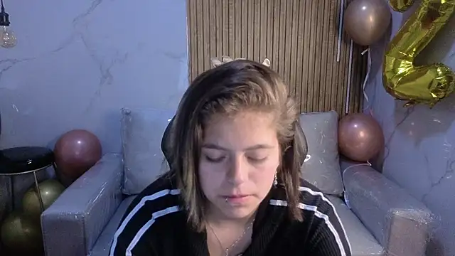 Kitten Cam online show from 07-17-26, 03:04