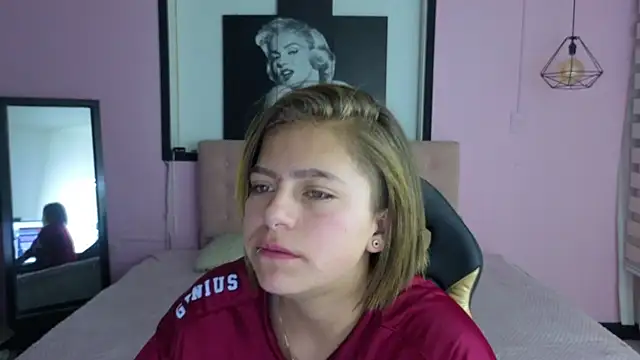 Kitten Cam online show from 04-14-26, 11:43