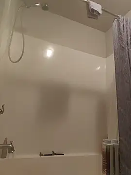 Snapshot of TattedMamaXOXO chatting on 04-10-26, 01:51 TattedMamaXOXO online show from 04-10-26, 01:51