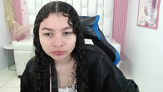 shalon diaz s online show from 11-29-25, 01:11