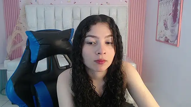 Snapshot of shalon_diaz_s chatting on 10-13-25, 08:10 shalon diaz s online show from 10-13-25, 08:10