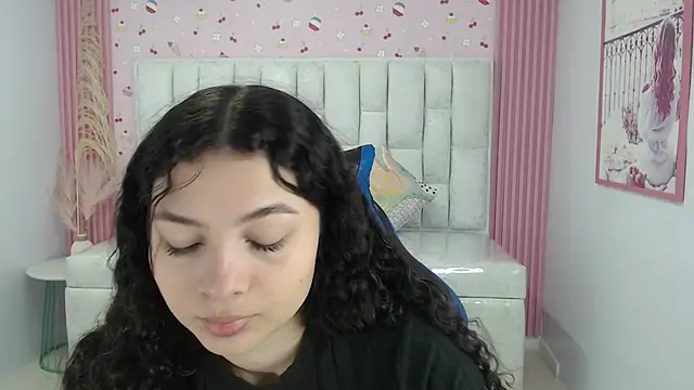 Snapshot of shalon_diaz_s chatting on 09-30-25, 01:17 shalon diaz s online show from 09-30-25, 01:17