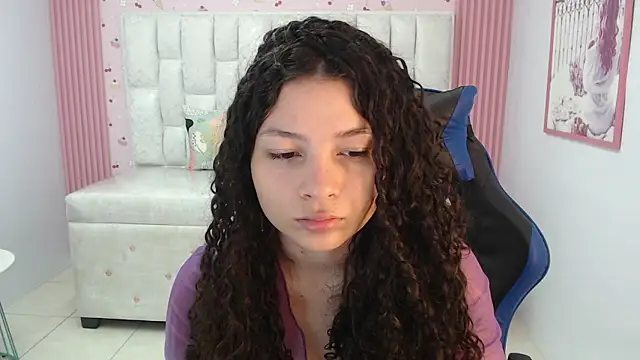 Snapshot of shalon_diaz_s chatting on 09-09-25, 12:58 shalon diaz s online show from 09-09-25, 12:58
