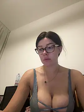 Snapshot of SexySophiaax chatting on 03-04-25, 03:15 SexySophiaax online show from 03-04-25, 03:15