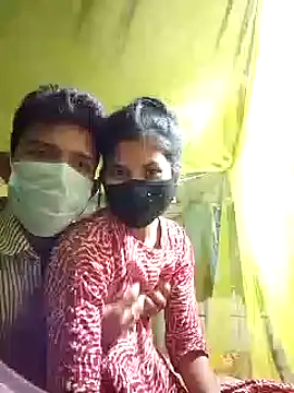 Snapshot of Hot_couple_1 chatting on 03-06-25, 04:49 Hot couple 1 online show from 03-06-25, 04:49
