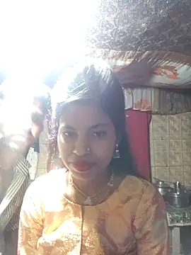 Snapshot of Hot_couple_1 chatting on 03-08-25, 04:50 Hot couple 1 online show from 03-08-25, 04:50