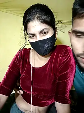 Snapshot of Hot_couple_1 chatting on 10-03-25, 06:20 Hot couple 1 online show from 10-03-25, 06:20