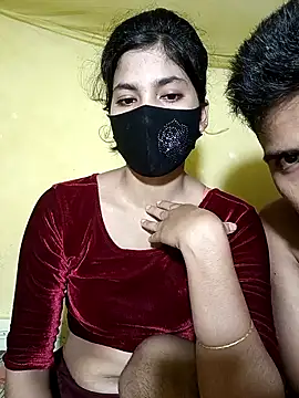 Snapshot of Hot_couple_1 chatting on 10-18-25, 05:26 Hot couple 1 online show from 10-18-25, 05:26