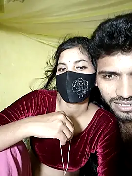 Snapshot of Hot_couple_1 chatting on 09-25-25, 05:30 Hot couple 1 online show from 09-25-25, 05:30