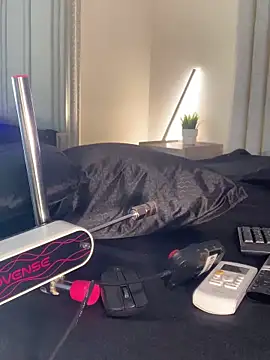 Liincostelloo online show from 12-21-25, 12:29